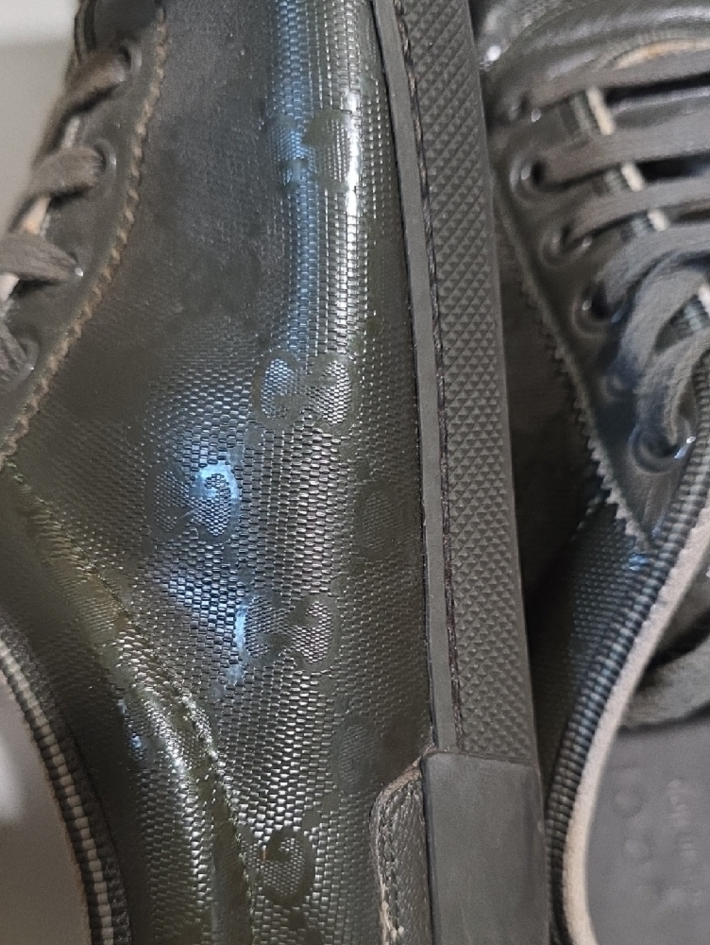Gucci Men's Low-Top Leather Sneakers in Olive Green 9 - Picture 2 of 7